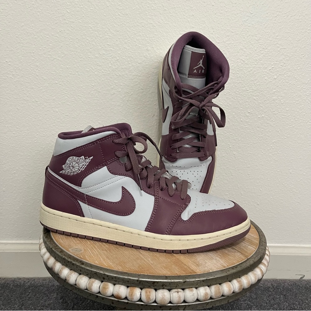 Nike | Air Jordan 1 Mid Sky J Mauve Purple White Platinum size 11